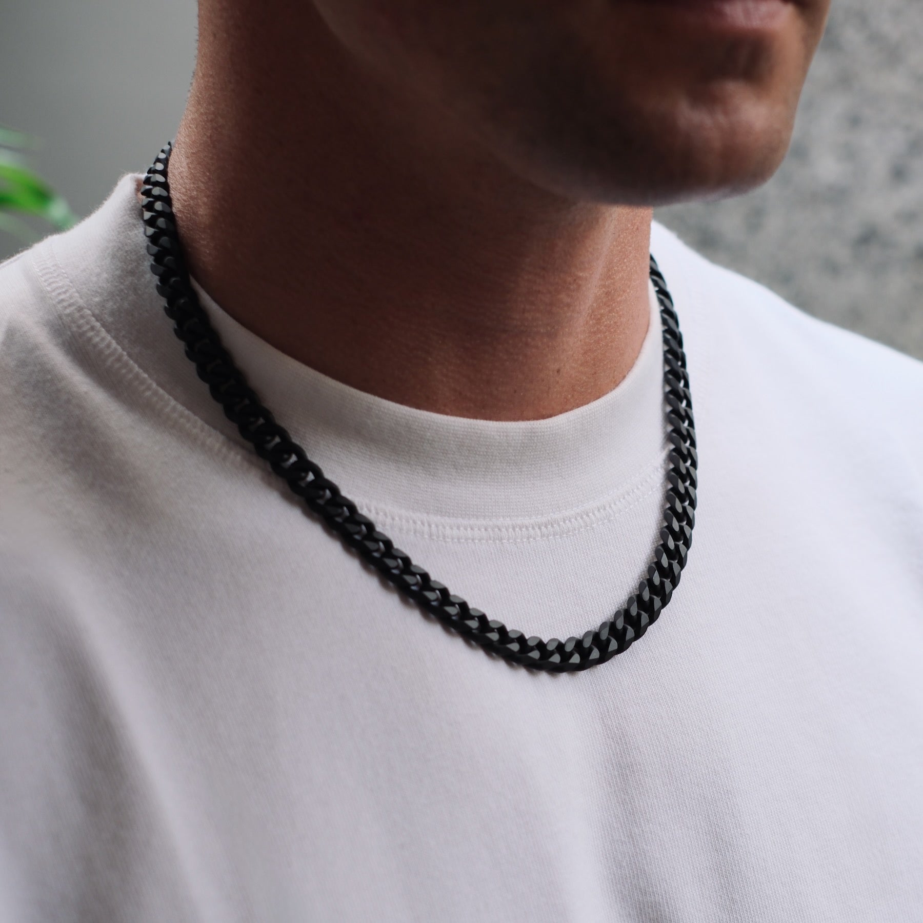 K12 - BLACK CUBAN CHAIN - 8MM